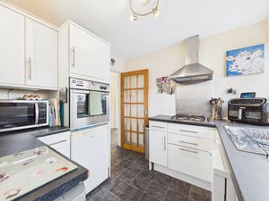 KITCHEN- click for photo gallery